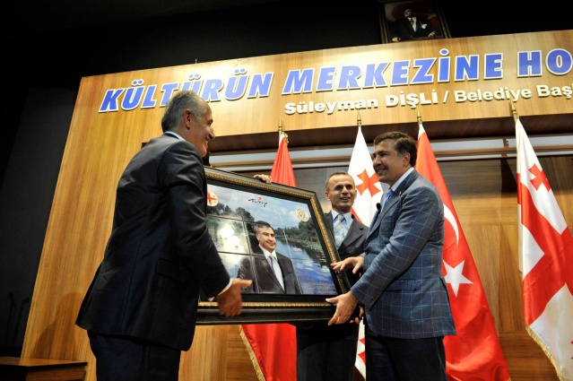 Gürcistan Devlet Başkanı Mikheil Saakaşvili Sakarya, İzmit ve İstanbul'da