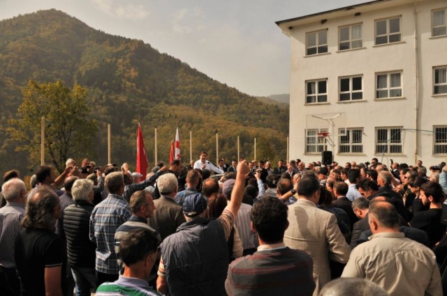 Gürcistan Devlet Başkanı Mikheil Saakaşvili Macahel'de