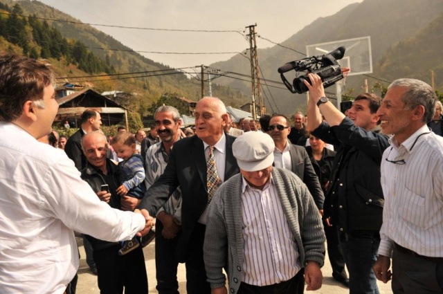 Gürcistan Devlet Başkanı Mikheil Saakaşvili Macahel'de